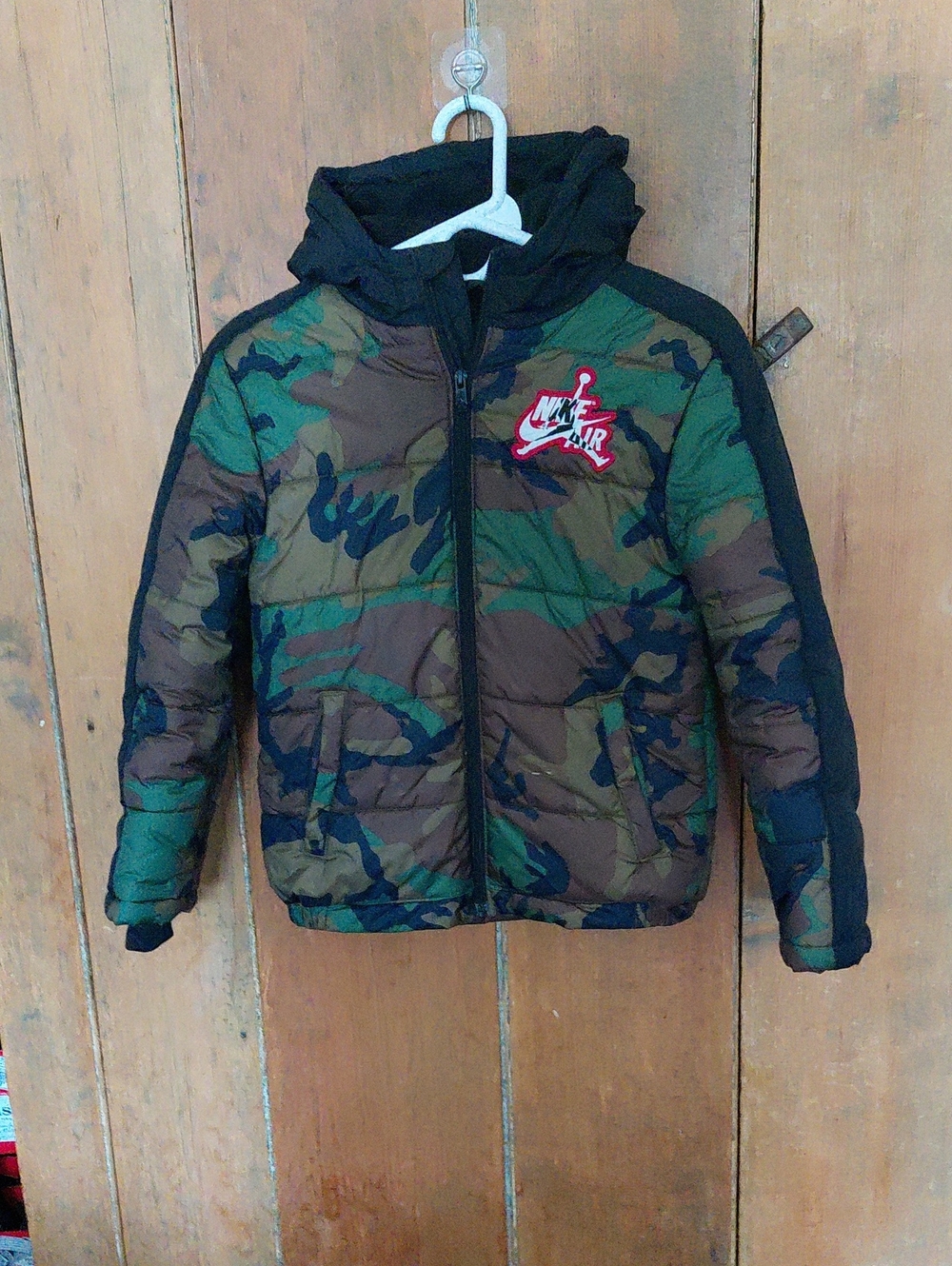 Nike Camouflage Hooded Puffer Jacket in Green and Brown with Black Trim